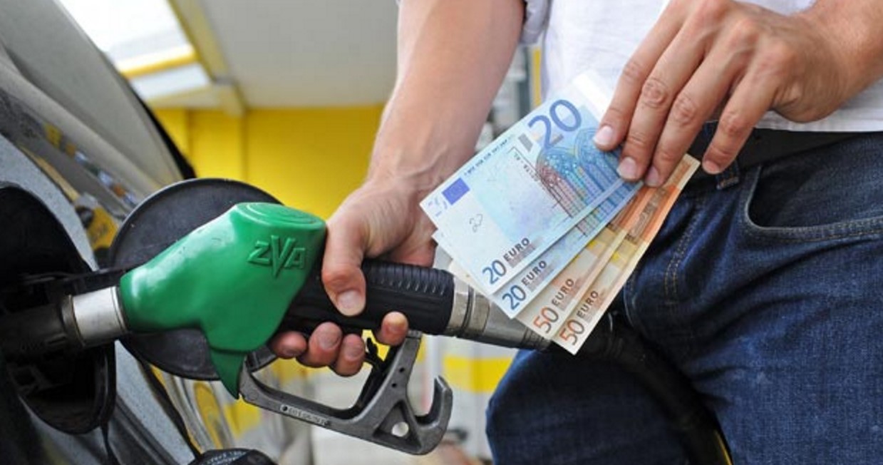 Accise carburanti, nessun aumento, il Ministero smentisce: voci infondate