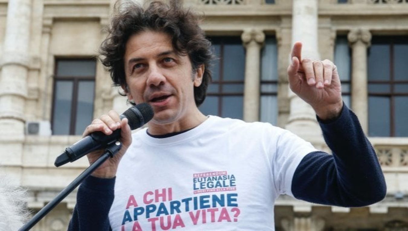 “Liberi Tutti”, Fine vita: depositata in Sardegna la proposta di legge sull’aiuto al suicidio. E Marco Coscioni presente in città