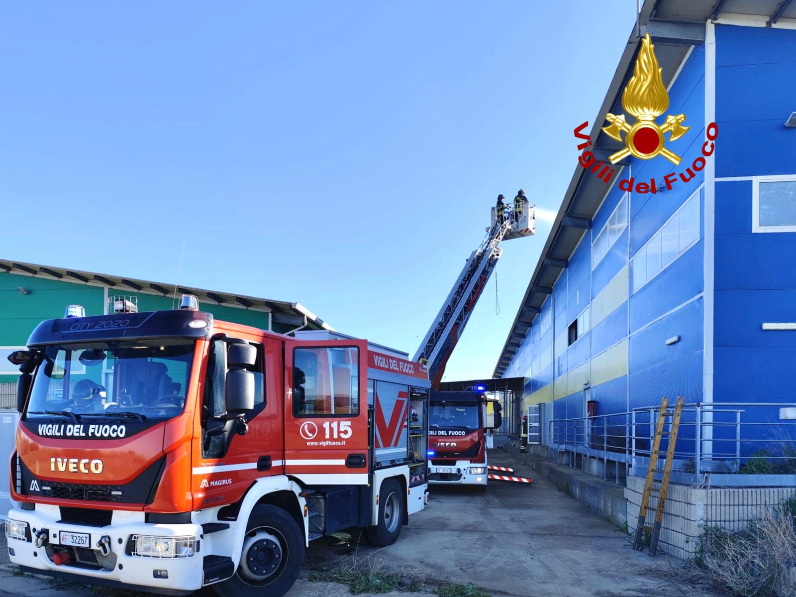 Monastir. Incendio tra i pannelli fotovoltaici piazzati sulla copertura del Kartodromo