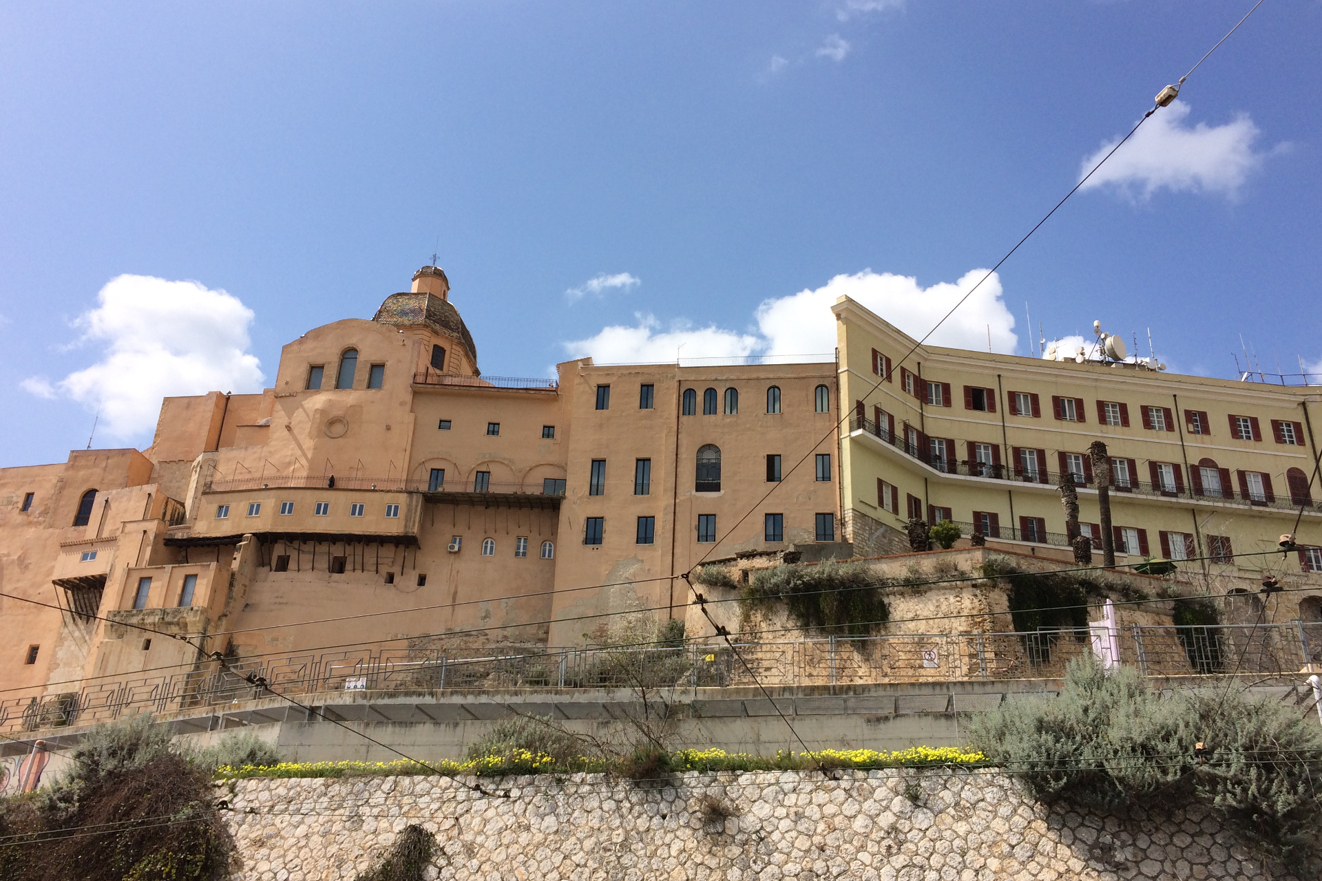 Capodanno 2025. Temporanea sospensione del servizio ascensori Unione Sarda e Saint Remy