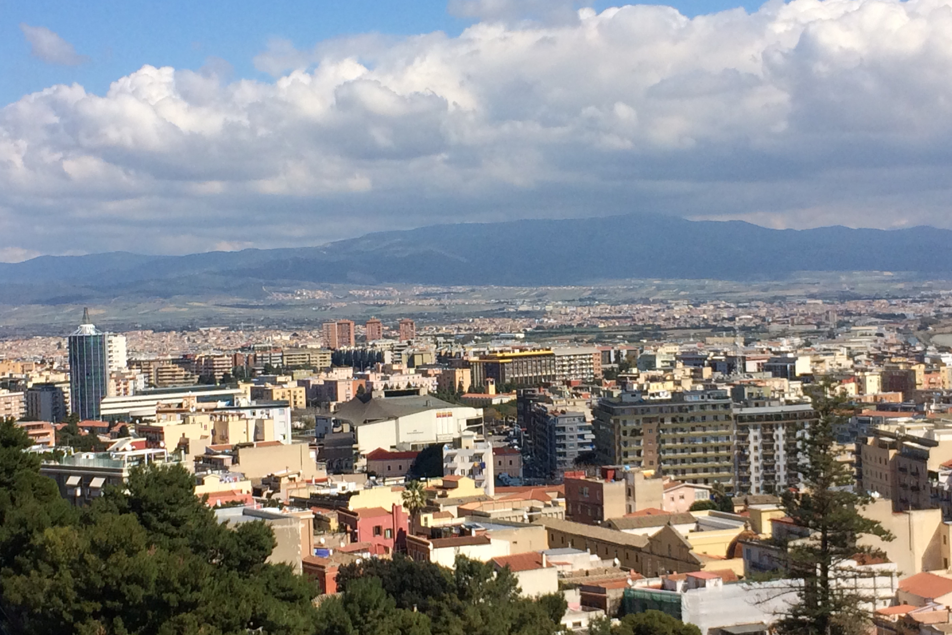 Cagliari. Botti di Capodanno, il Sindaco invita al divertimento responsabile e alla prudenza