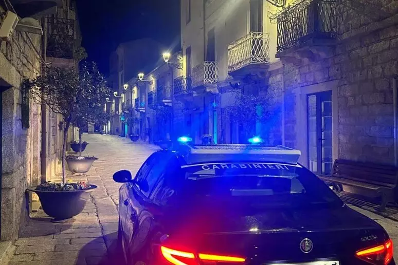 Legò e violentò l’ex fidanzata, arrestato a Tempio